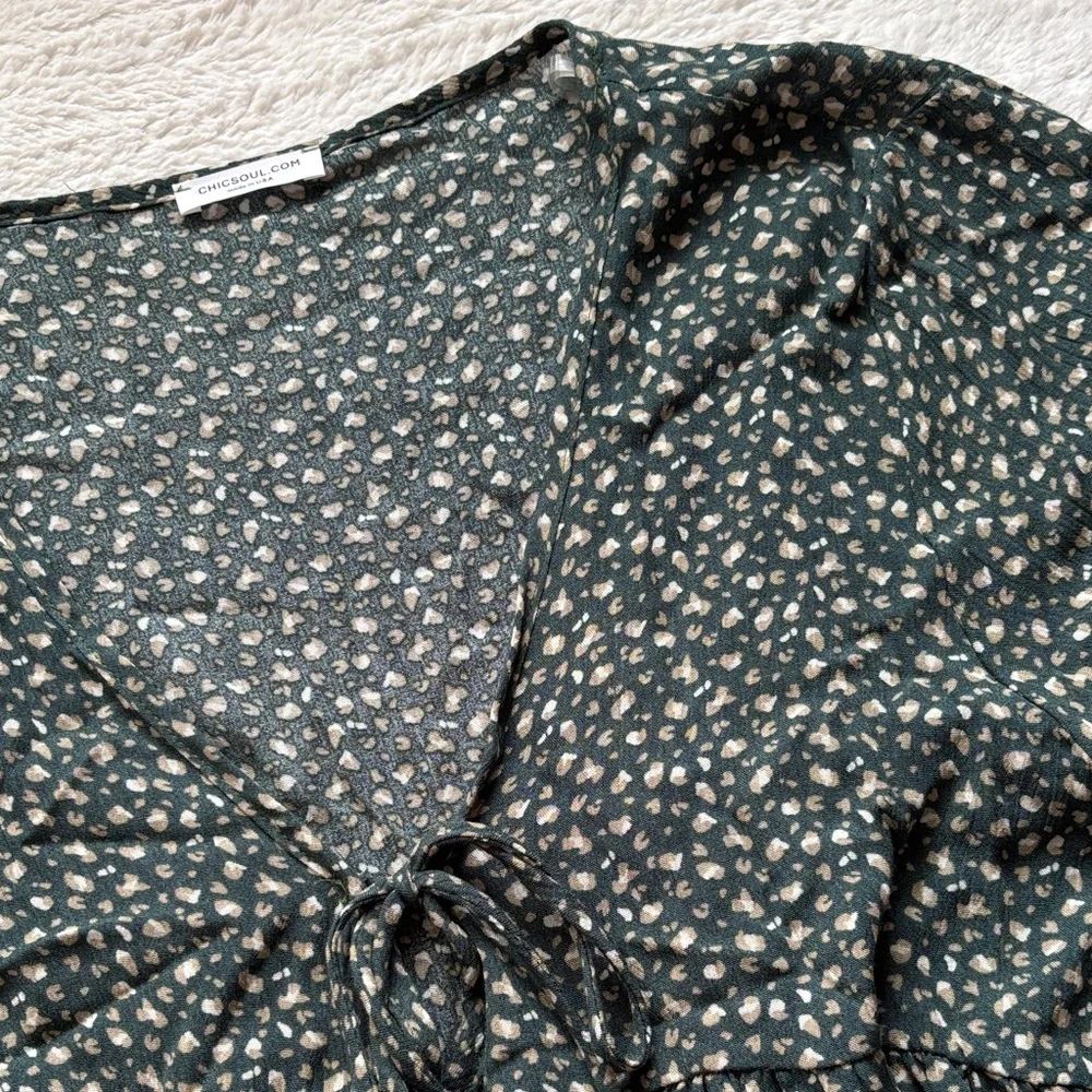 Chic Soul Dark Green Floral Tie-Front Blouse - Picture 3 of 8